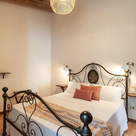 La Ginestra Con Piscina Privata 別荘