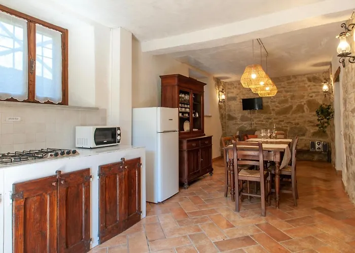 La Ginestra Con Piscina Privata